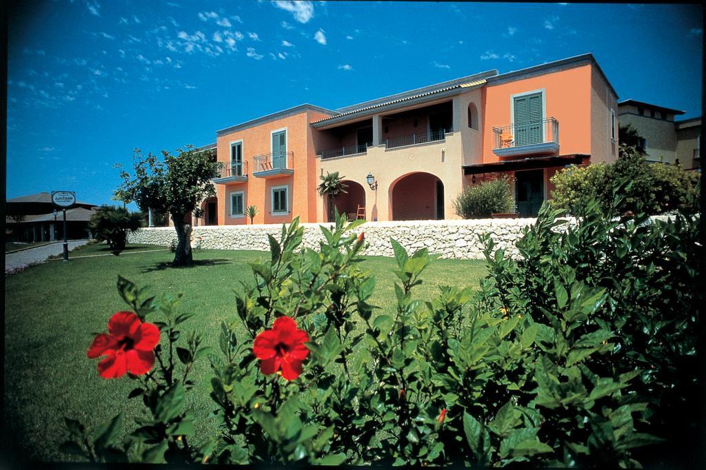 Igv Club Baia Samuele Hotel Sampieri Exterior photo